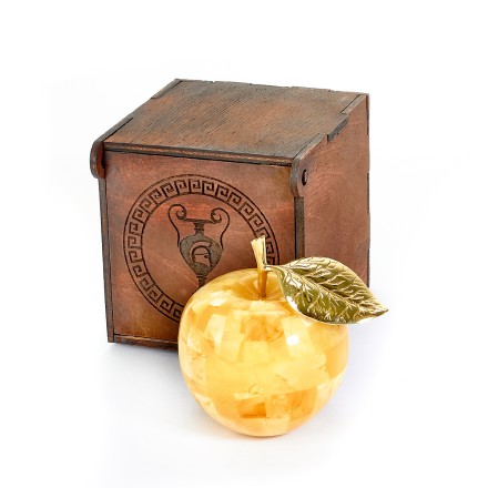 Сувенир &quot;Яблоко&quot; из Королевского Янтаря и бронзы купить